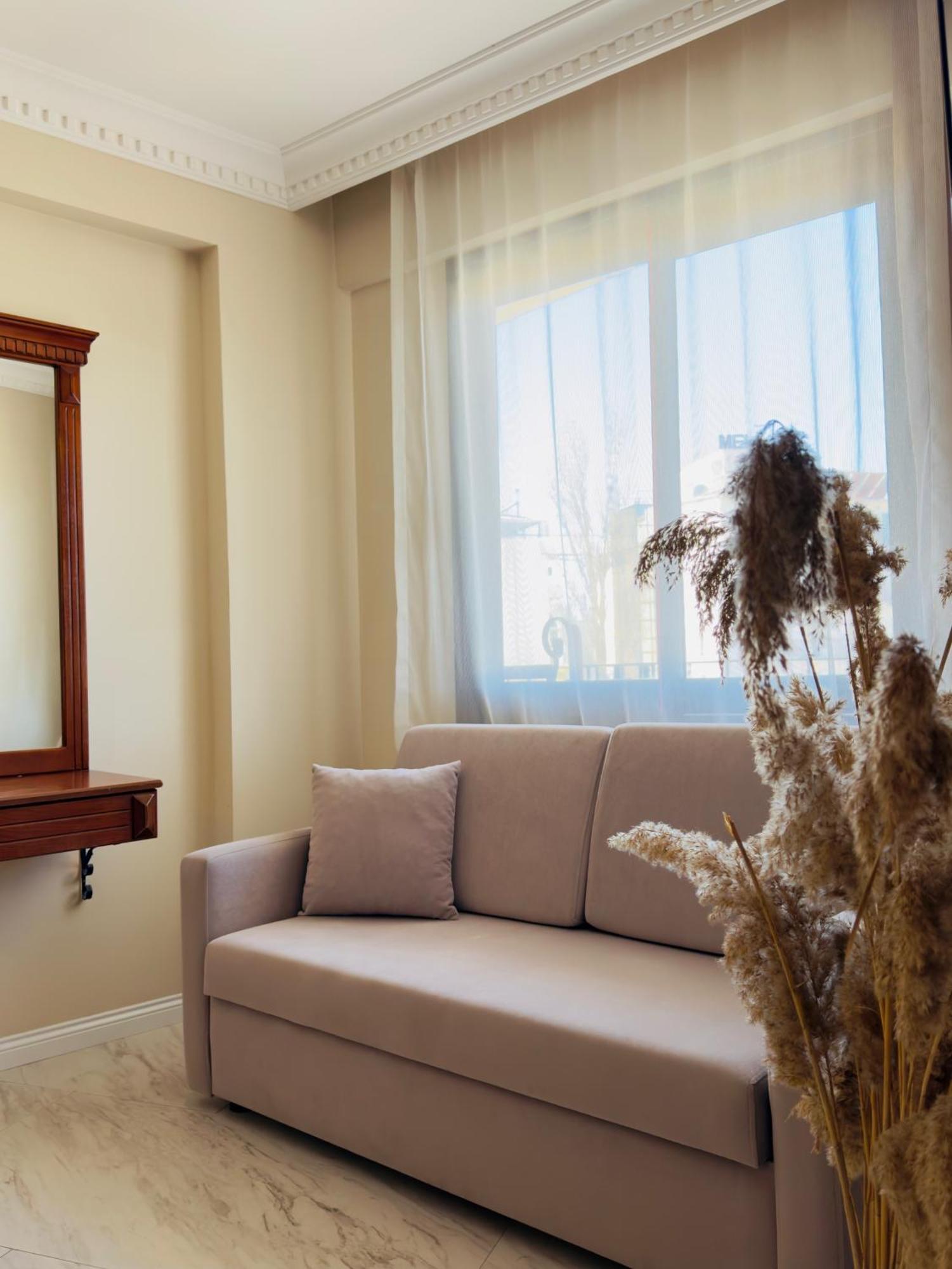 Rosy Suites Hotel Kusadası Exteriör bild